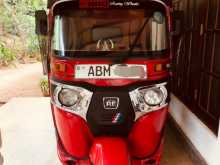 Bajaj 4 Stroke 2016 Three Wheel