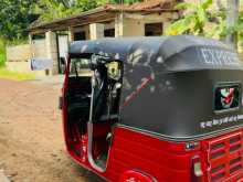 https://riyasewana.com/uploads/bajaj-4stork-2017-1913292312674.jpg