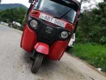Bajaj 4 Stroke 2019 Three Wheel