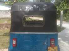 https://riyasewana.com/uploads/bajaj-4stork-threewheeler-9142517642.jpg