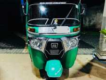 Bajaj 4 Stroke 2015 Three Wheel