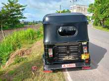 https://riyasewana.com/uploads/bajaj-4storke-291242484373.jpg