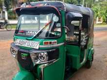 Bajaj 4strock 2015 Three Wheel