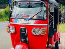 Bajaj 4 Stroke 2011 Three Wheel