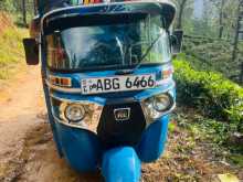 Bajaj 4 Stroke 2015 Three Wheel