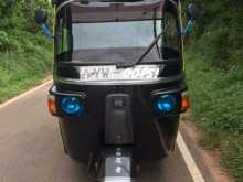 Bajaj 4 Stroke 2011 Three Wheel