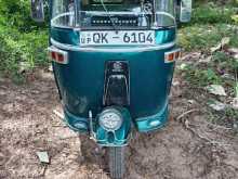 Bajaj 4strock 2009 Three Wheel