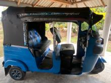 Bajaj 4 Stroke 2015 Three Wheel