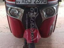Bajaj 4 Stroke 2015 Three Wheel