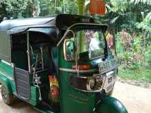 Bajaj 4strok 2014 Three Wheel