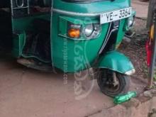 Bajaj 4 Stroke 2010 Three Wheel