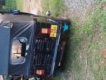 Bajaj 4strok 2010 Three Wheel