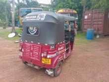 https://riyasewana.com/uploads/bajaj-4stroke-111112094313.jpg