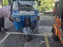 https://riyasewana.com/uploads/bajaj-4stroke-12114029499353.jpg