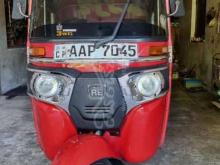 Bajaj 4 Stroke 2014 Three Wheel