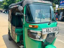 Bajaj 4 Stroke 2016 Three Wheel