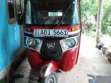 Bajaj 4stroke 2015 Three Wheel