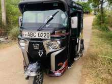 Bajaj 4 Stroke 2015 Three Wheel