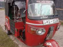 Bajaj 4 Stroke 2010 Three Wheel