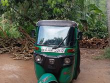 Bajaj 4 Stroke 2015 Three Wheel