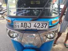 Bajaj 4stroke 2015 Three Wheel