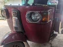 Bajaj 4stroke AAF 2012 Three Wheel