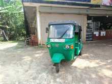 Bajaj 4 Stroke 2010 Three Wheel