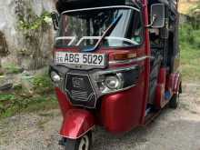 Bajaj 4 Stroke 2015 Three Wheel