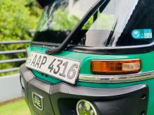 Bajaj 4 Stroke 2014 Three Wheel