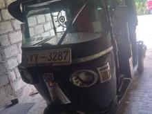 Bajaj 4 Stroke 2012 Three Wheel