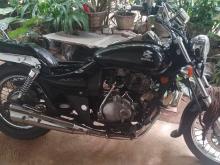 https://riyasewana.com/uploads/bajaj-avenger-180-102142526094.jpg