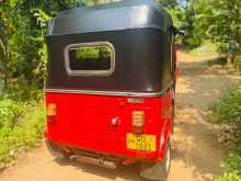 https://riyasewana.com/uploads/bajaj-bajaj-10937024793.jpg