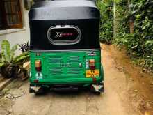 https://riyasewana.com/uploads/bajaj-bajaj-11841224102.jpg