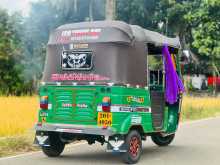 https://riyasewana.com/uploads/bajaj-bajaj-12032184412.jpg