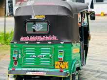 https://riyasewana.com/uploads/bajaj-bajaj-121180622703.jpg