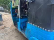 https://riyasewana.com/uploads/bajaj-bajaj-12224184682.jpg