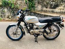 https://riyasewana.com/uploads/bajaj-bajaj-12536406494.jpg