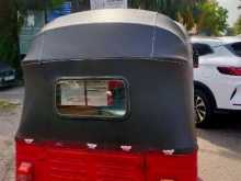 https://riyasewana.com/uploads/bajaj-bajaj-141018274062.jpg