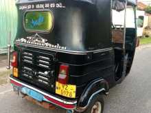 https://riyasewana.com/uploads/bajaj-bajaj-14815554643.jpg