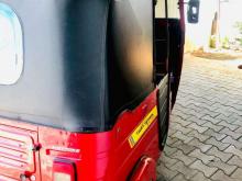 https://riyasewana.com/uploads/bajaj-bajaj-151300306134.jpg