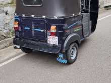 https://riyasewana.com/uploads/bajaj-bajaj-2-191055094572.jpg