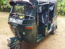 https://riyasewana.com/uploads/bajaj-bajaj-2-41043224543.jpg