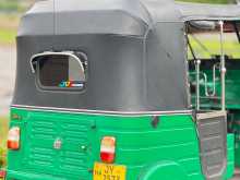 https://riyasewana.com/uploads/bajaj-bajaj-2005-822114712753.jpg