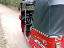 https://riyasewana.com/uploads/bajaj-bajaj-231504226155.jpg
