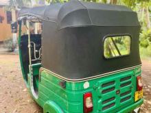 https://riyasewana.com/uploads/bajaj-bajaj-2412053024542.jpg