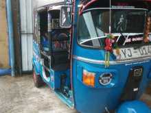 https://riyasewana.com/uploads/bajaj-bajaj-251001464562.jpg
