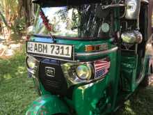 https://riyasewana.com/uploads/bajaj-bajaj-31031274152.jpg