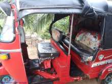 https://riyasewana.com/uploads/bajaj-bajaj-311652214453.jpg