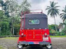 https://riyasewana.com/uploads/bajaj-bajaj-31618184163.jpg