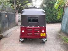 https://riyasewana.com/uploads/bajaj-bajaj-32118384273.jpg